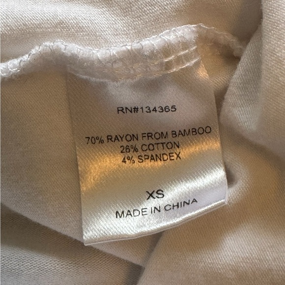 Laurie Felt 2 Pajama Long Sleeve Lightweight Gray and White Top Size XS - Picture 9 of 9